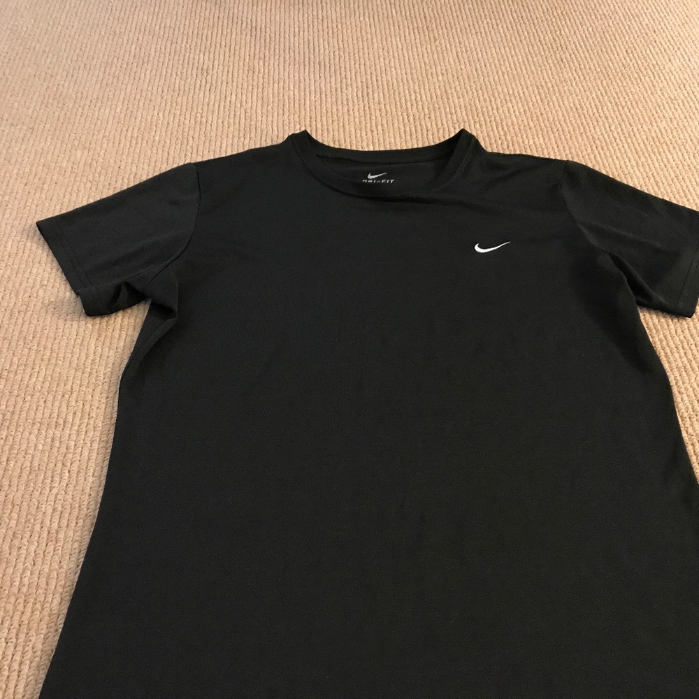 Black nike dri fit size large stretch shirt